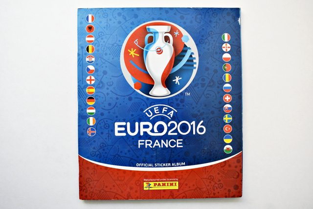 UEFA Euro 2012 Poland - Ukraine (Panini, 2012): Tiene 550 Láminas