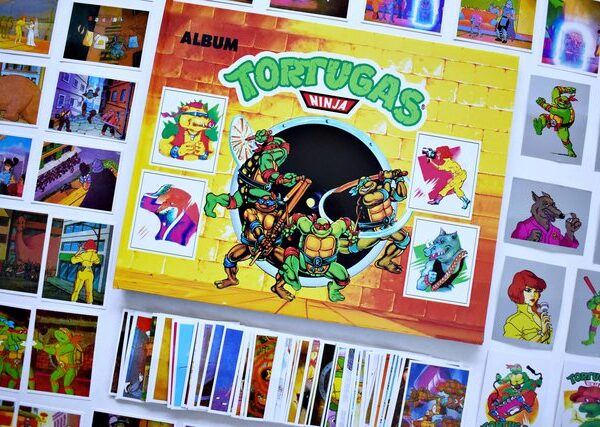 Tortugas Ninja 80' [Tapa Dura]: Álbum Completo Para Pegar foto 1