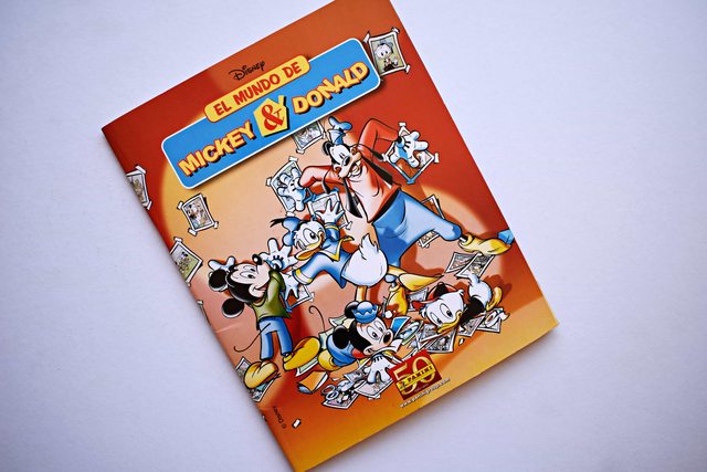 El mundo de Mickey y Donald (Panini, 2011): Álbum Vacío (Sin láminas)