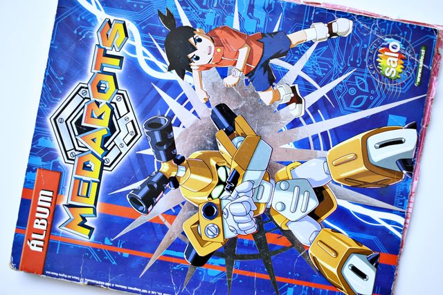 Medabots (Salo, 2002): Tiene 150 Láminas