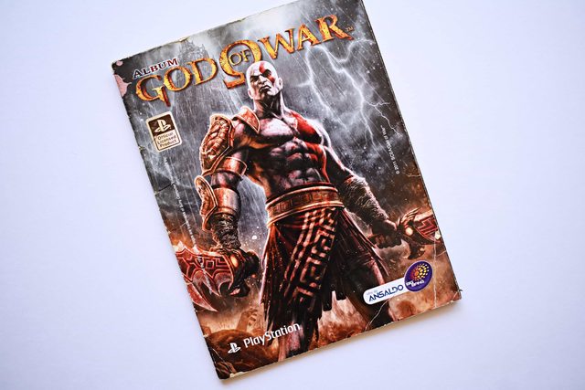 God of War (Big-Bang, 2011): Tiene 146 Láminas (Álbum)