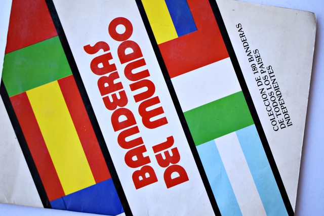Banderas del Mundo (Independiente, 1987): Álbum Completo (Con todas sus láminas pegadas)