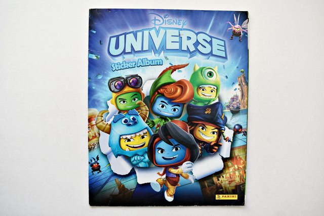 Universe (Panini, 2012): Tiene 69 Láminas (Álbum)