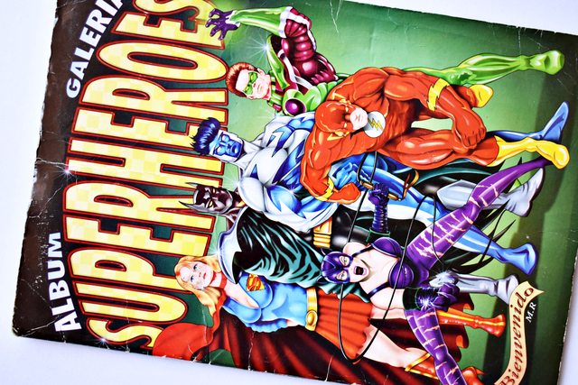 Superheroes (Bienvenido, 1992): Faltan 33 Láminas
