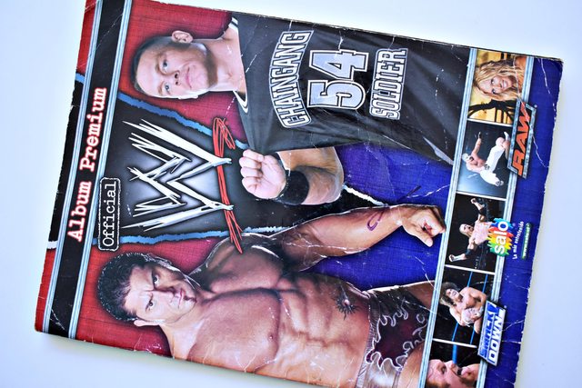 WWE Álbum Premium Official (Salo, 2006): Tiene 154 Láminas