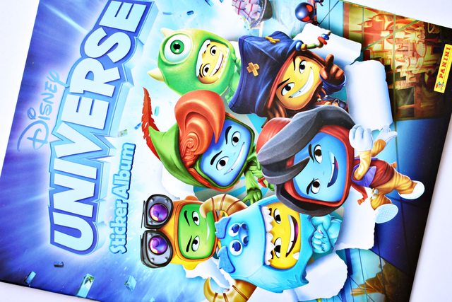Universe (Panini, 2012): Álbum Completo (Con todas sus láminas pegadas)