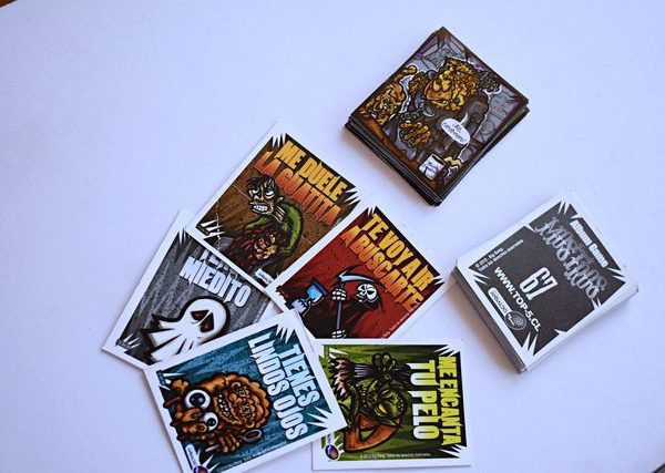 Mostros: 30 Láminas (Pack) [2010