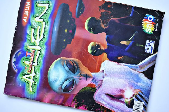 Invasion Alien (Salo, 1999): Tiene 79 Láminas (Álbum)