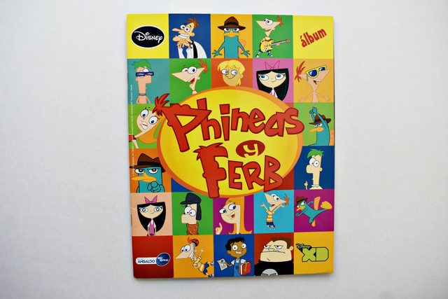 Phineas y Ferb (Panini, 2011): Álbum Completo A Pegar