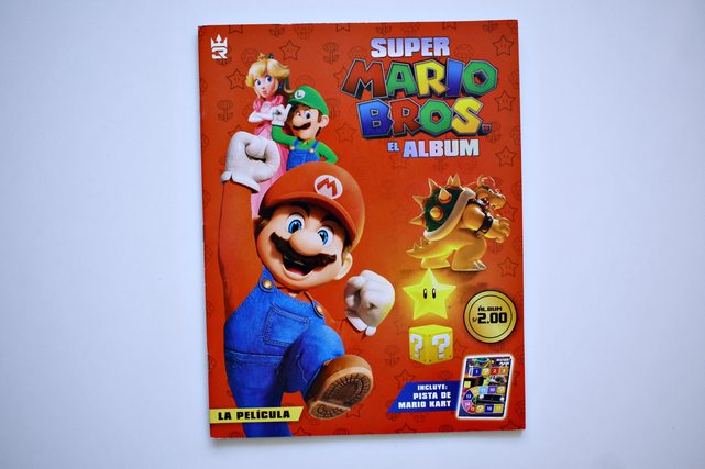 Super Mario Bros: Álbum Vacio [Tapa Blanda]